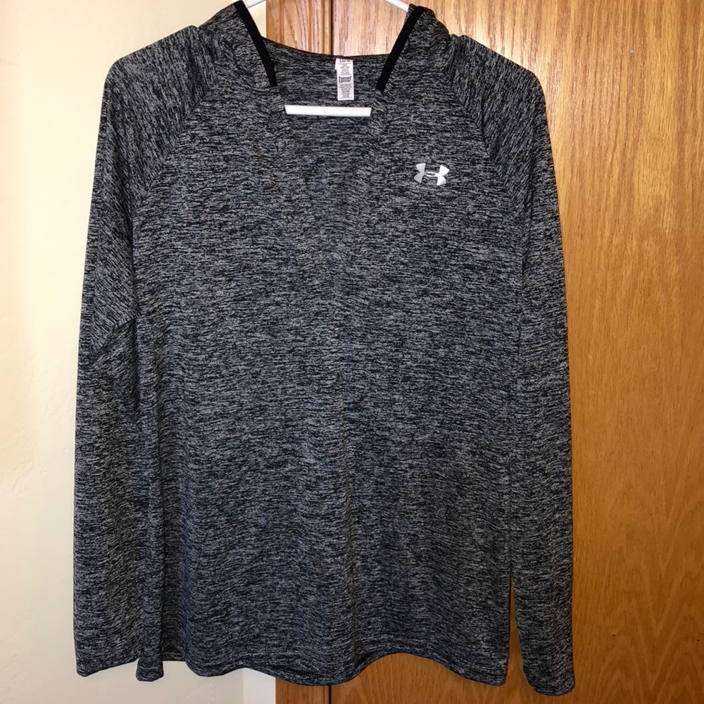 Under Armour heat gear long sleeve shirt worn once